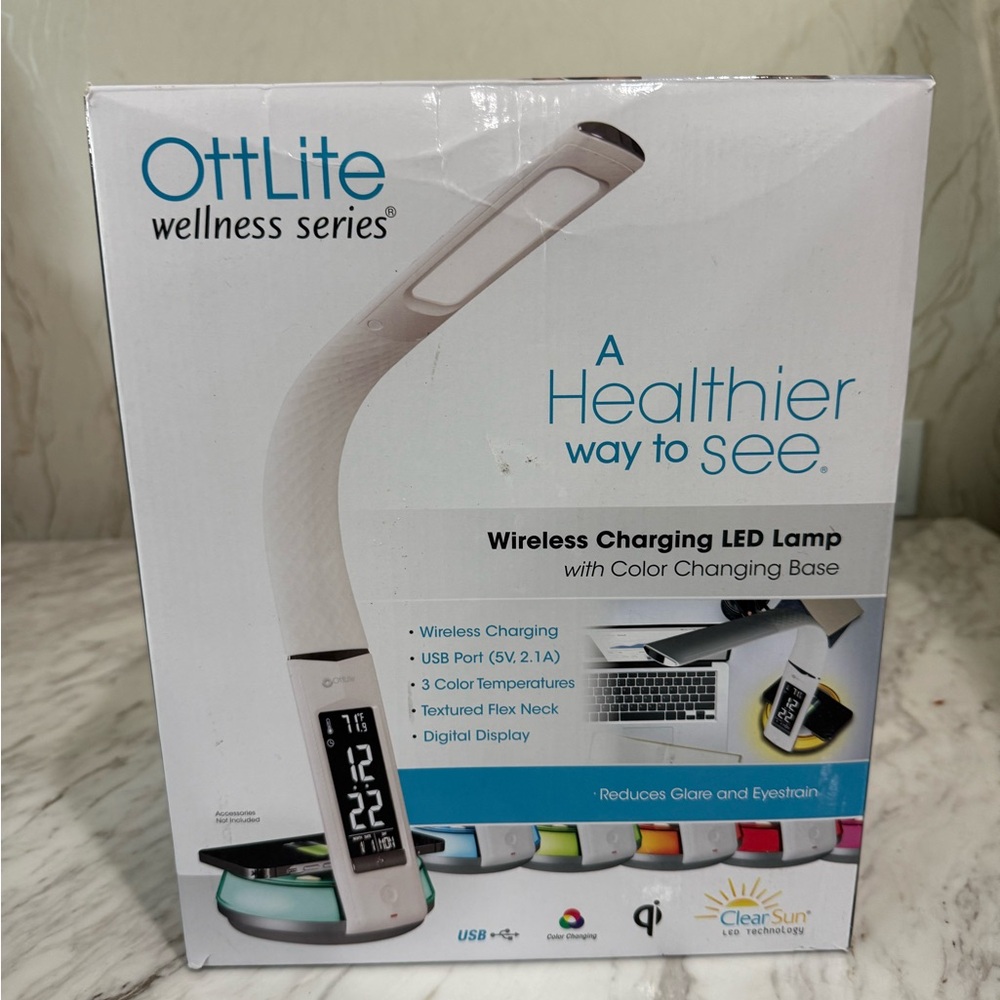 Wireless Charging LED Lamp with Color Changing Base - White